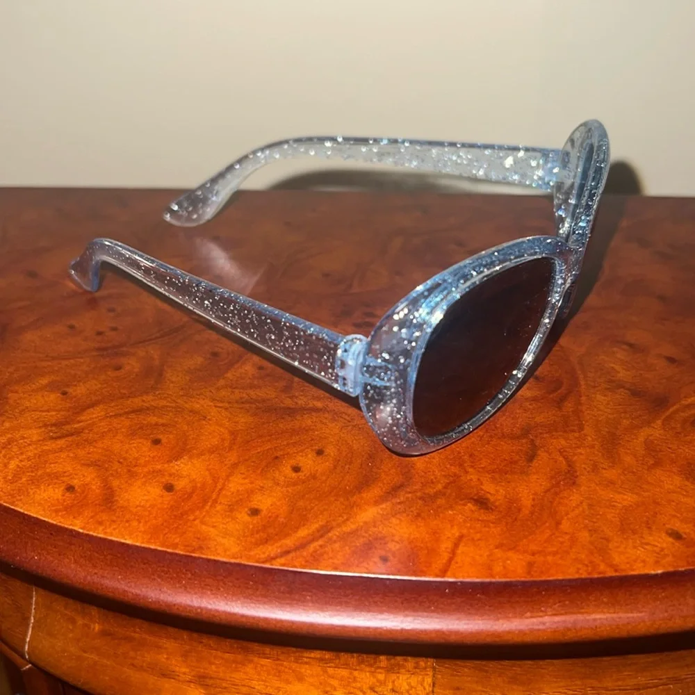 Girl’s Elsa Sunglasses